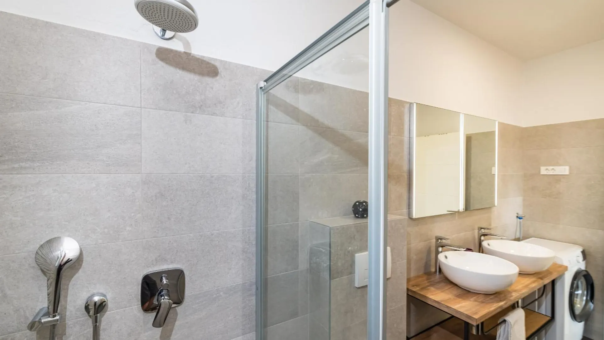 Apartment Vista Mare 1 With Heated Pool スベティ・フィリップ・イ・ヤコブ 0*,  クロアチア