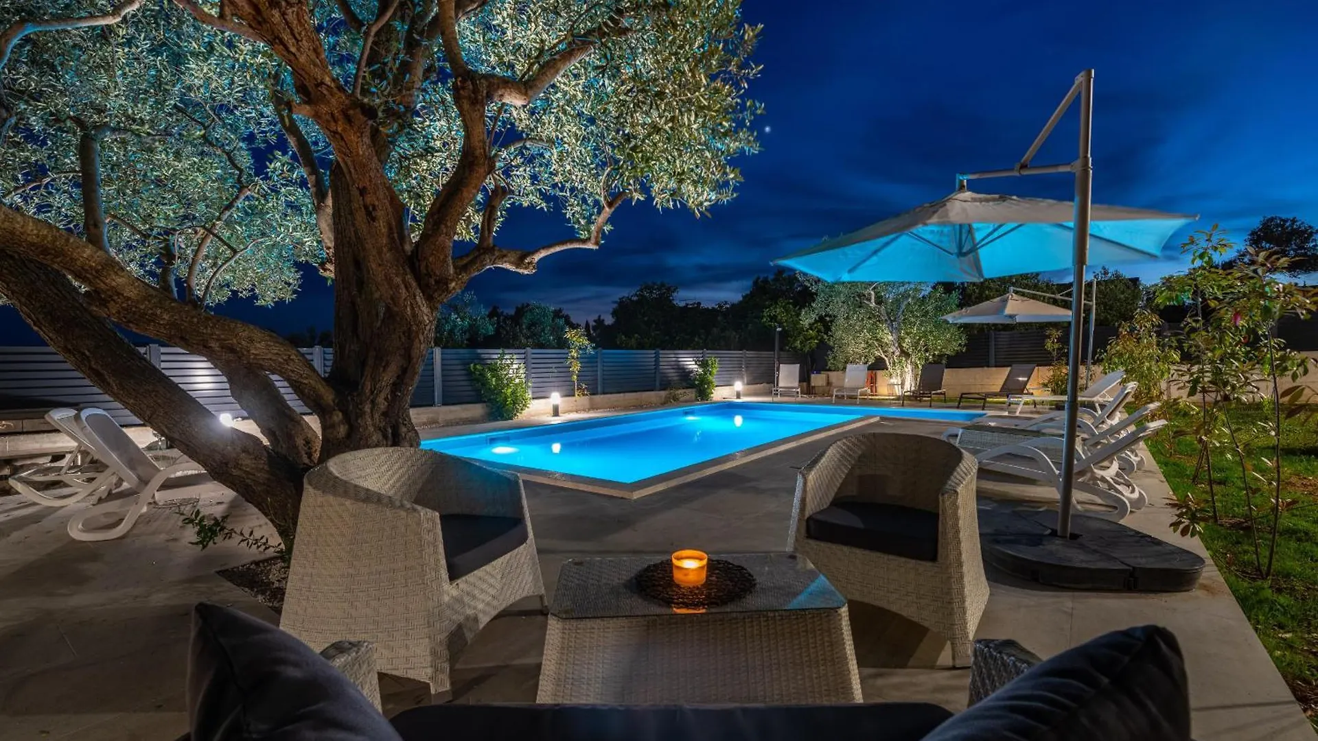 Apartment Vista Mare 1 With Heated Pool スベティ・フィリップ・イ・ヤコブ クロアチア